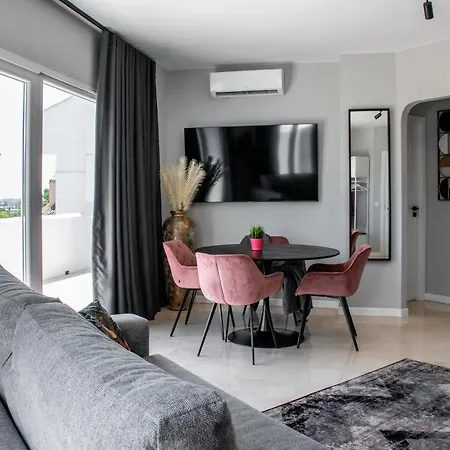 Leos Mijas Golf Апартаменты Фуэнхирола